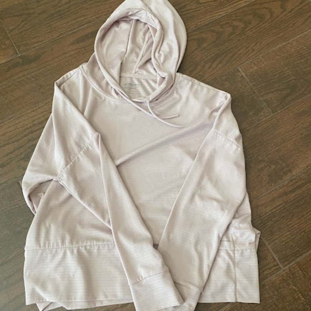 Mondetta Performance and Luxury Oversized Athletic Pullover